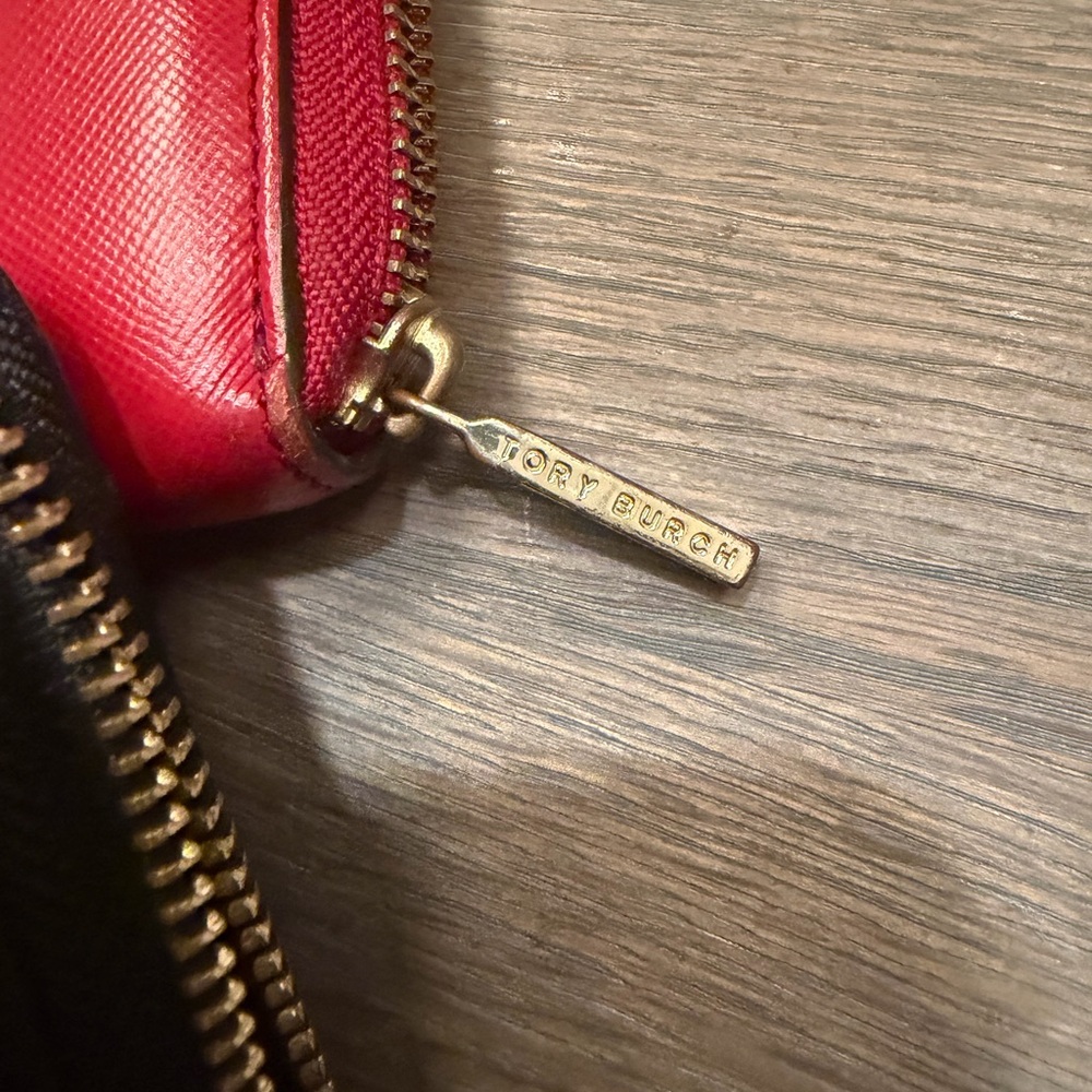 Tory Burch Red and Black Zip Wallet Duo - Picture 7 of 8